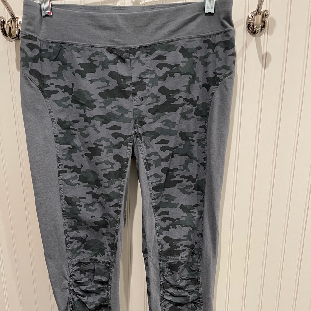 NWOT XCVI WEARABLES Darling Camo Pants